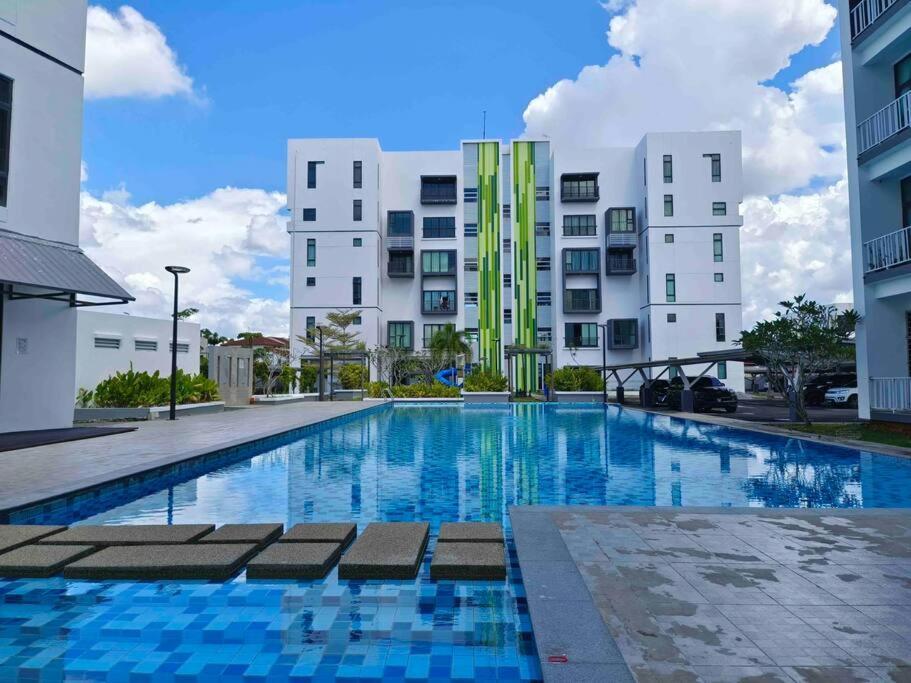 Jk Cozyhome 10Pax 100Mbps 2Carparks Kuching Luaran gambar